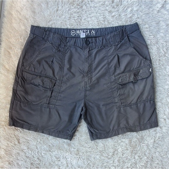 Magellan Outdoors Other - Mens grey gray Magellan Cargo Walking Hiking Casual Cargo Shorts 7" size 40